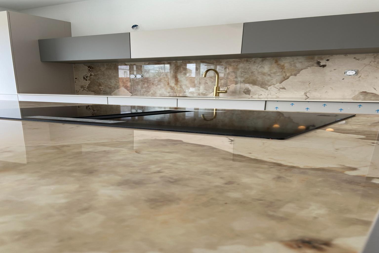 Les tendances pierres 2025 (Dekton, Silestone, Granit, Laminam, Corian)